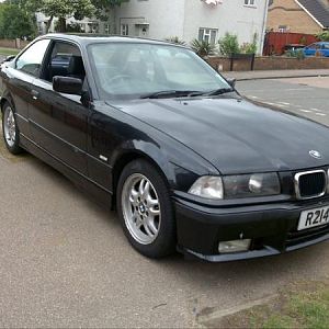 Brother in Laws old BMW 318is Coupe E36 M-tech 1997