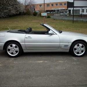 mercedes benz sl class convertible sl500 edition 2dr auto 146800176 640x480